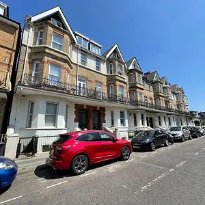 Town Centre Studio Apartment